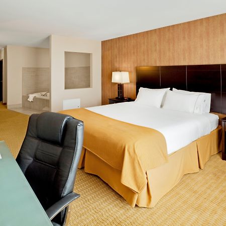 Holiday Inn Express Hotel & Suites Lebanon By Ihg Room photo