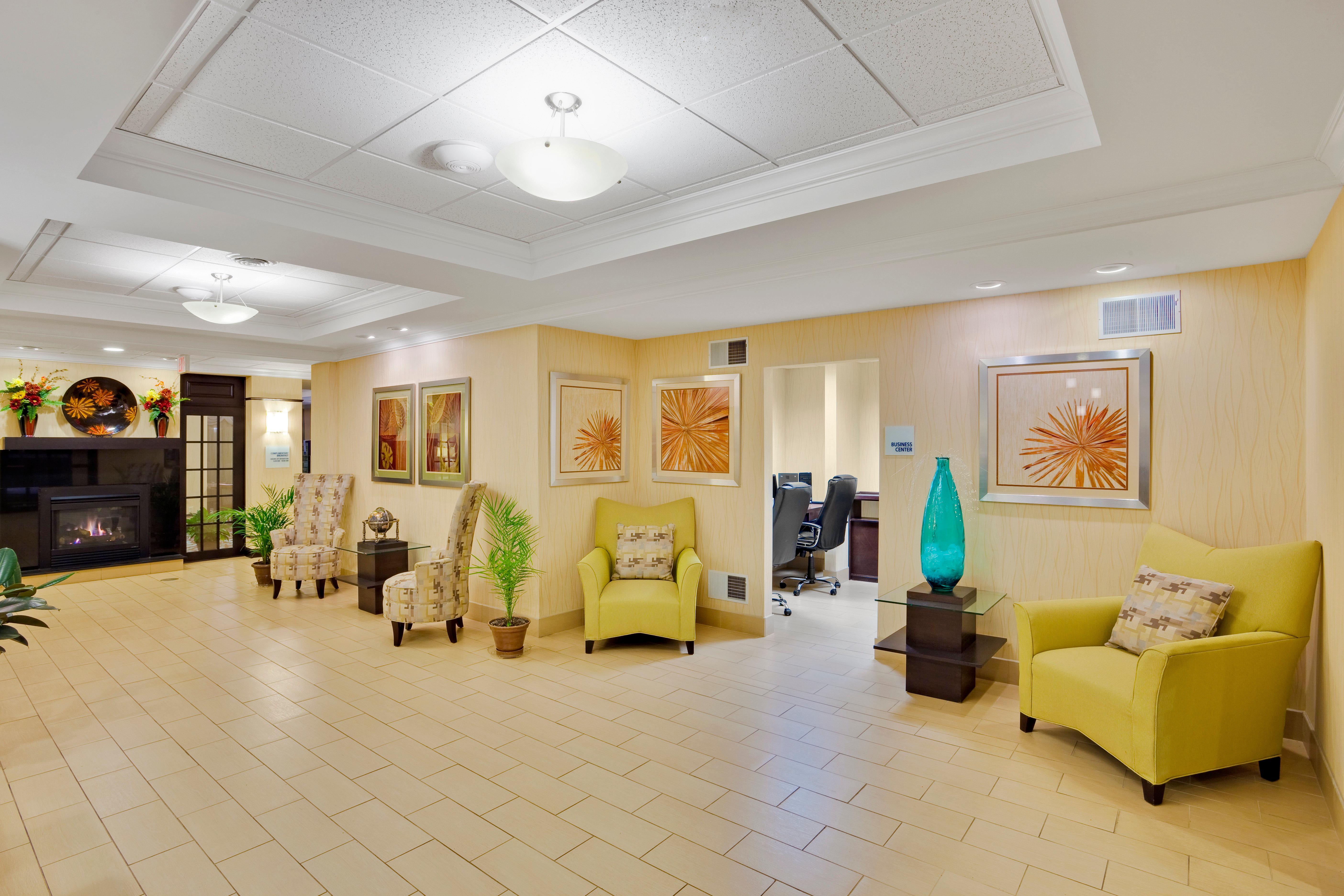 Holiday Inn Express Hotel & Suites Lebanon By Ihg Exterior photo