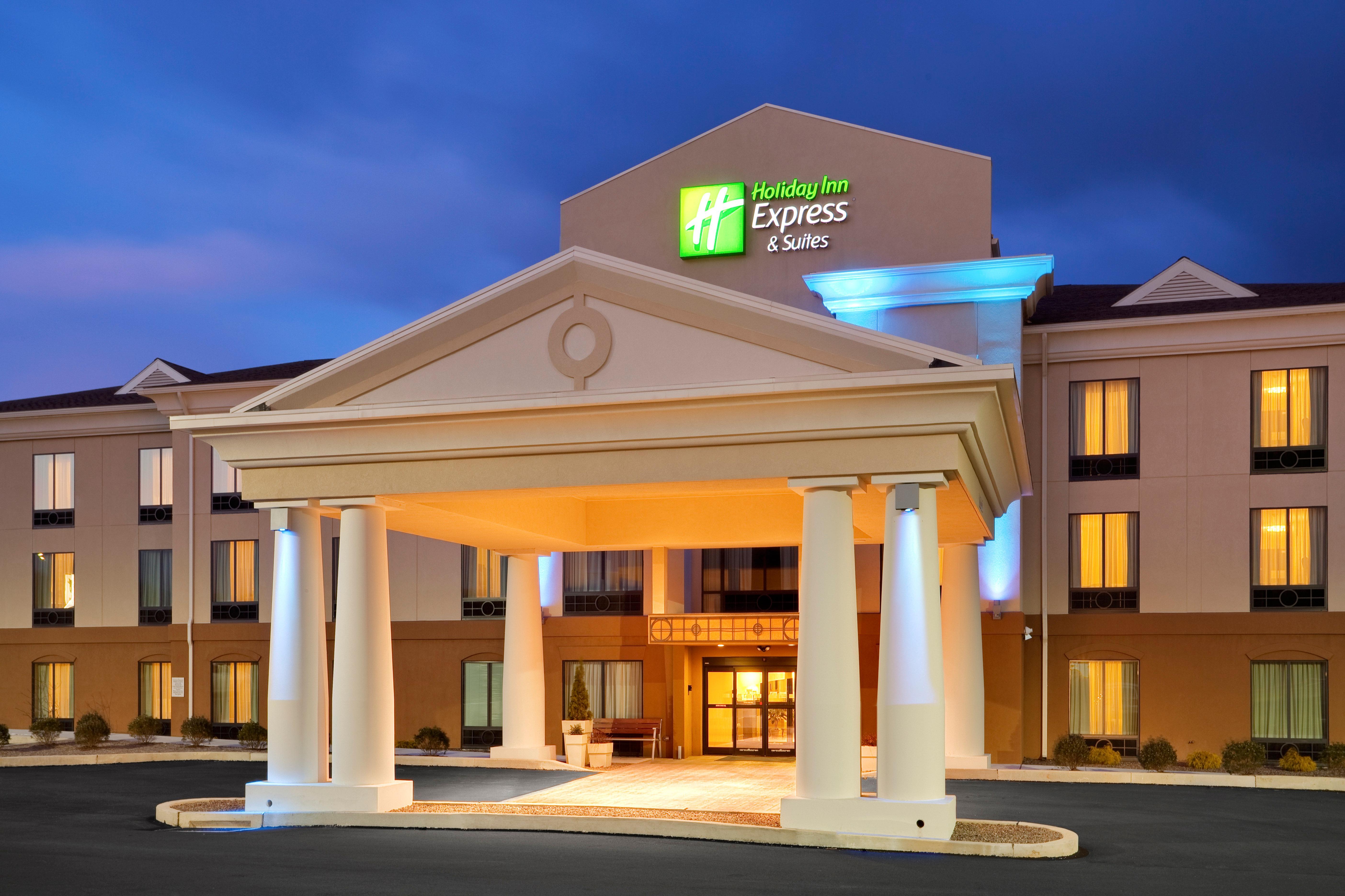 Holiday Inn Express Hotel & Suites Lebanon By Ihg Exterior photo