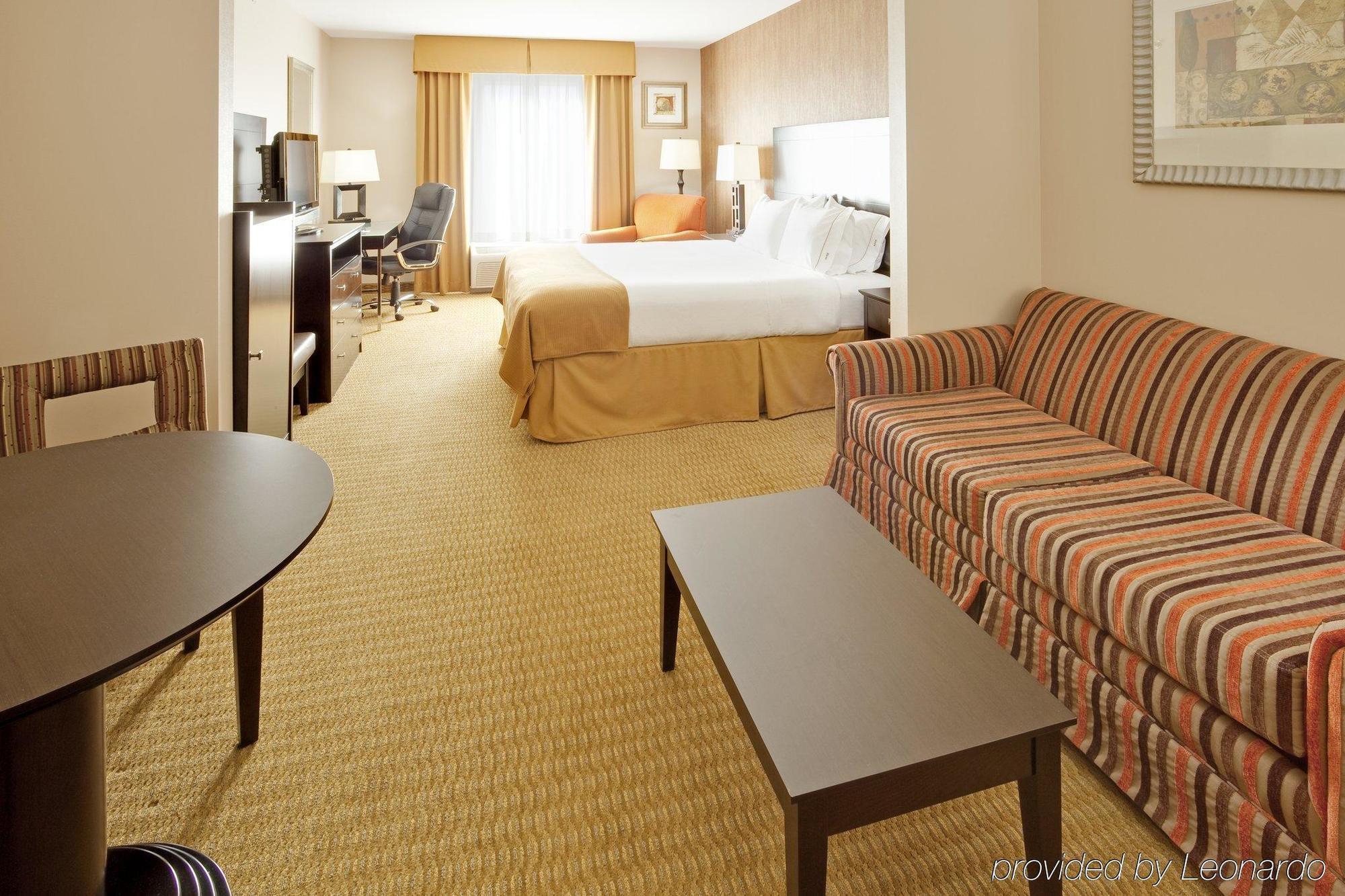 Holiday Inn Express Hotel & Suites Lebanon By Ihg Room photo